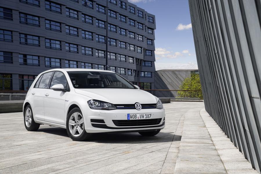 Volkswagen Golf TSI BlueMotion 5-Door 2015 года  (фото 6 из 18)